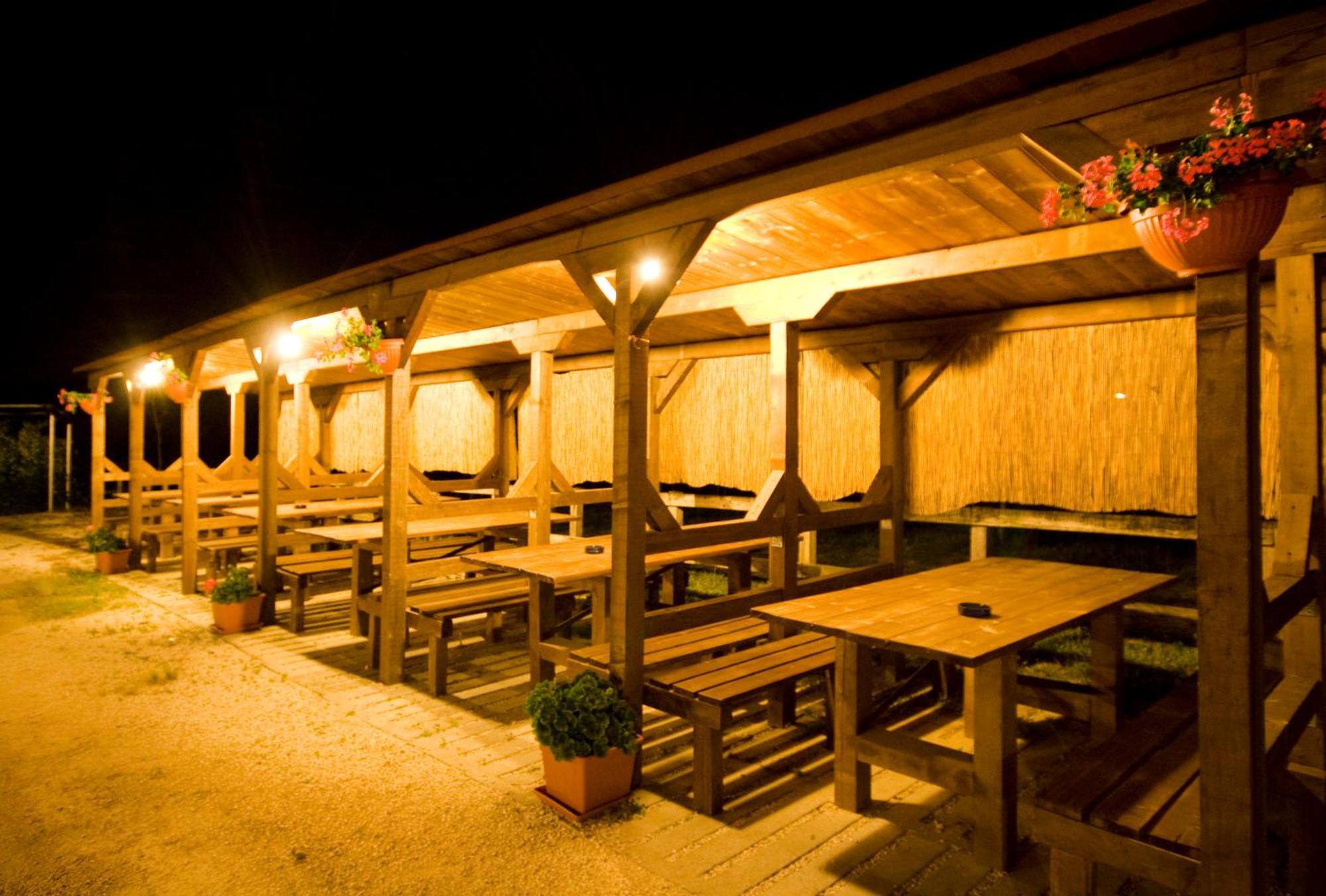 Agriturismo Cascina Roveri Monzambano Kültér fotó