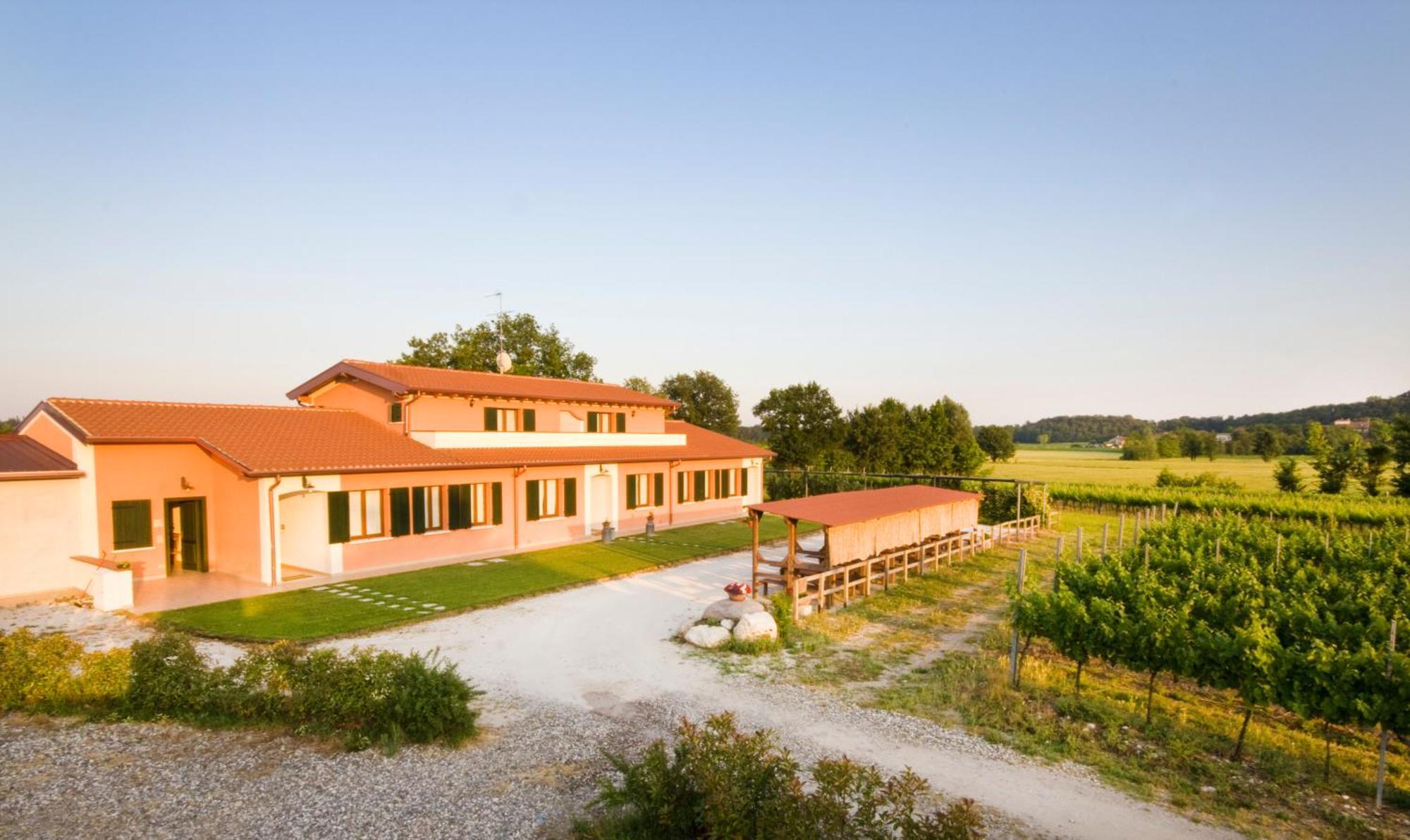 Agriturismo Cascina Roveri Monzambano Kültér fotó