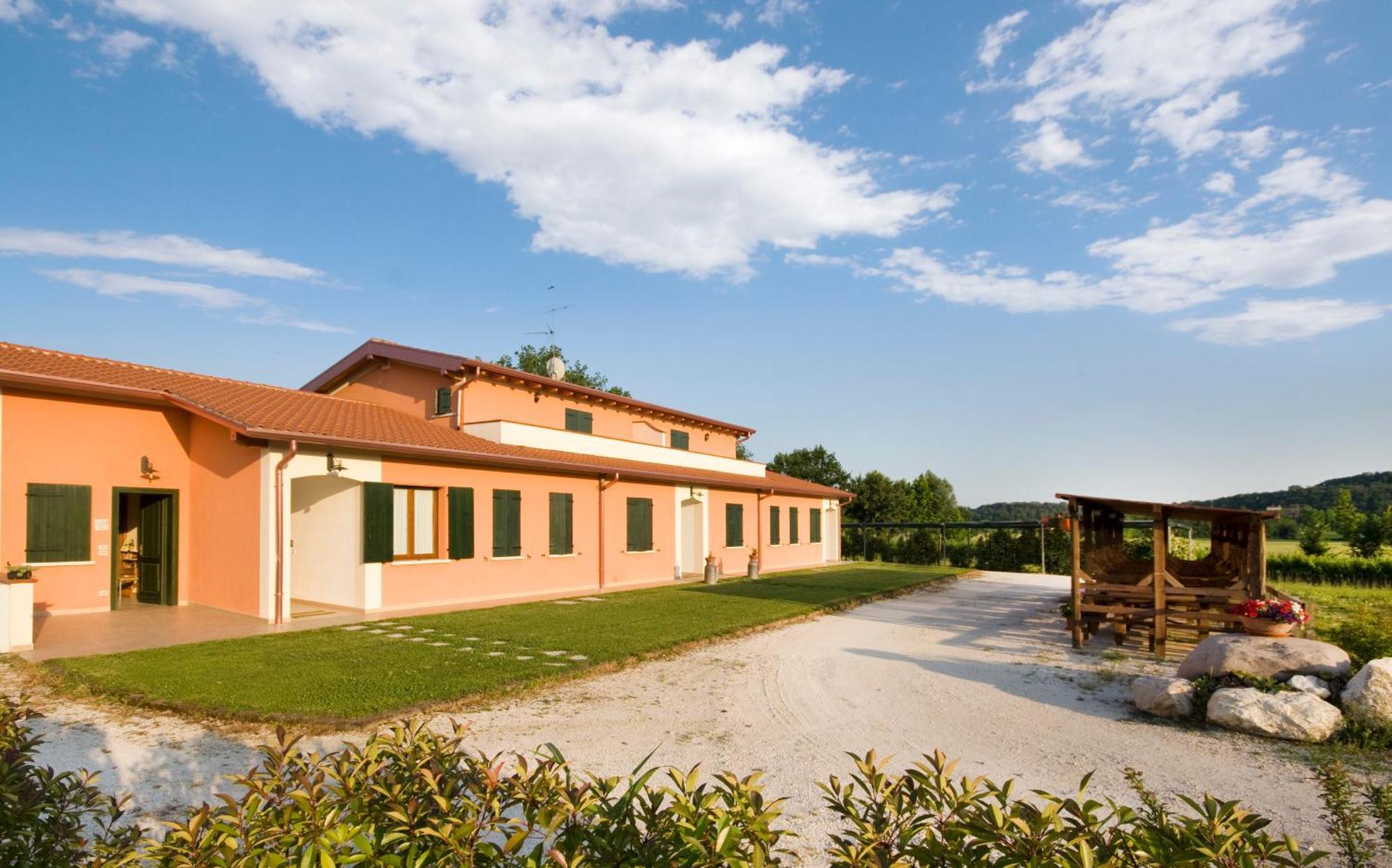 Agriturismo Cascina Roveri Monzambano Kültér fotó