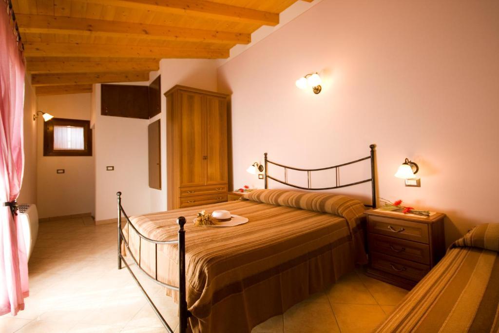 Agriturismo Cascina Roveri Monzambano Szoba fotó