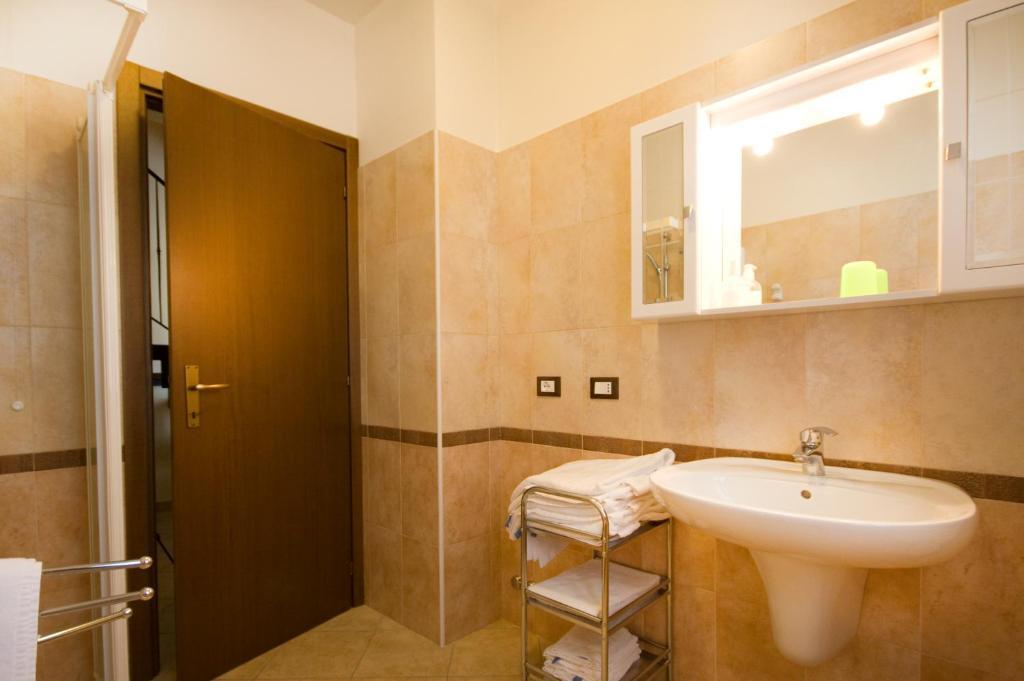 Agriturismo Cascina Roveri Monzambano Szoba fotó
